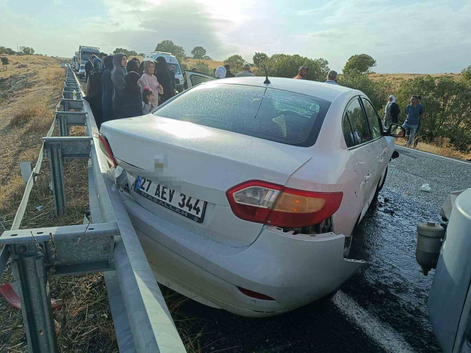 Mardin’de iki otomobil çarpıştı: 4 yaralı