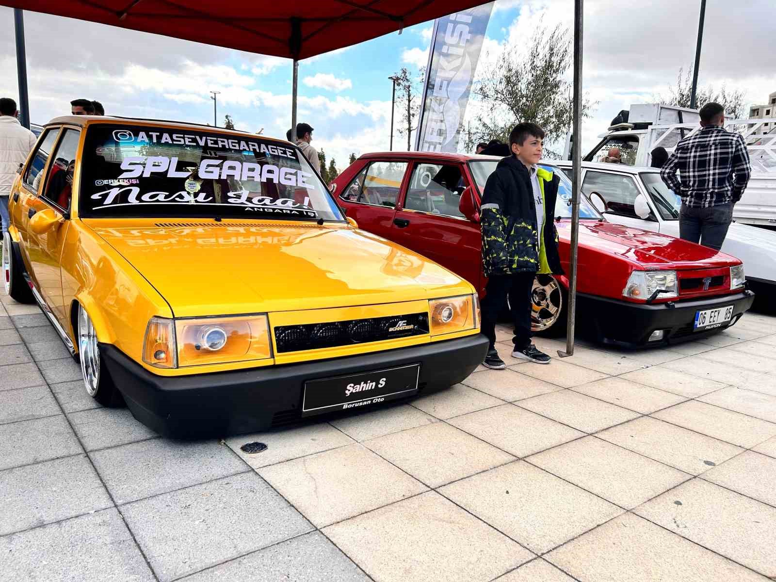 Ankara’da ‘Otomobil Festivali Güzellik ve Desibel Yarışması’ renkli görüntülere sahne oldu