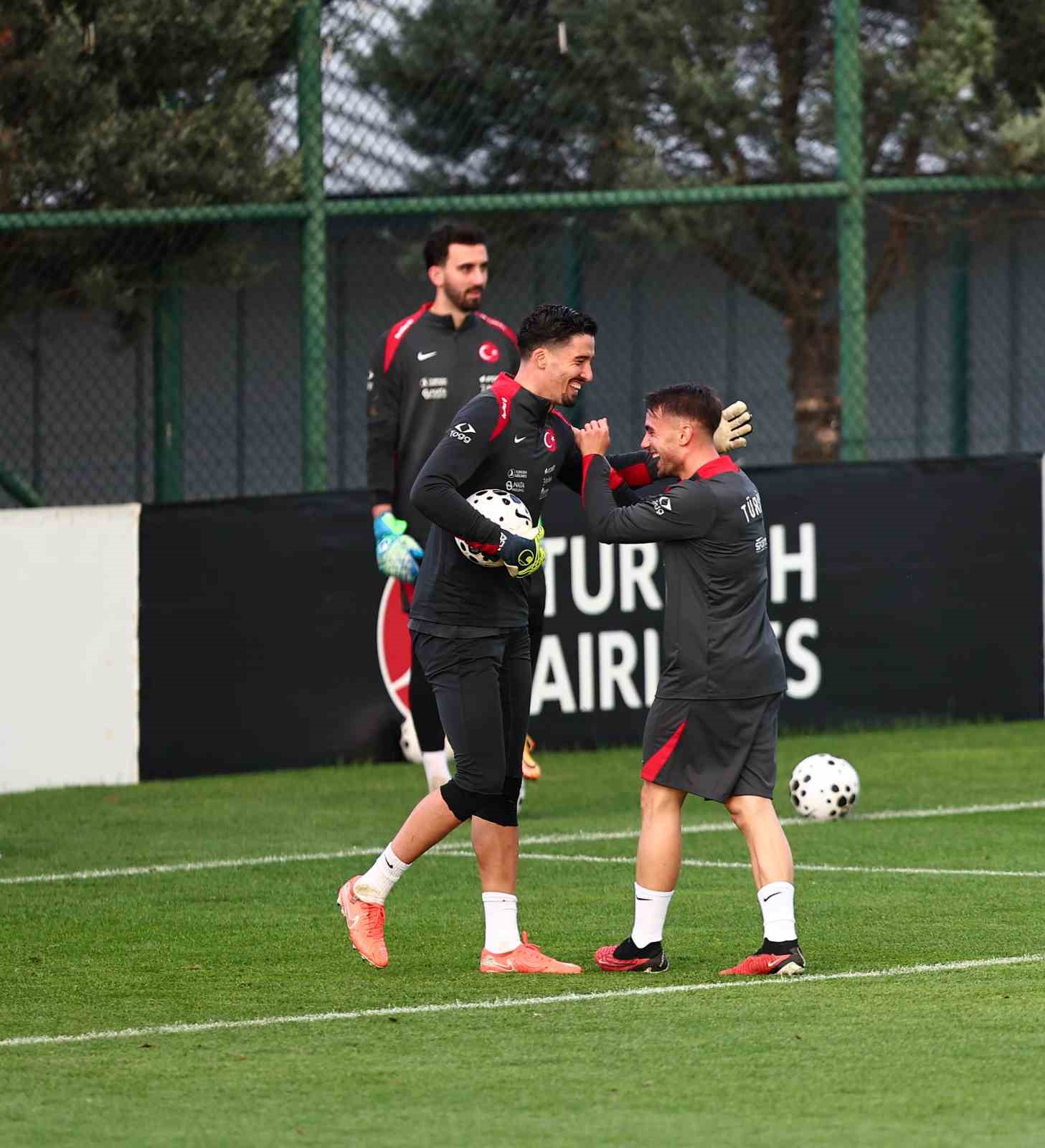 A Milli Futbol Takımı, G&uuml;rcistan ma&ccedil;ının hazırlıklarına başladı
