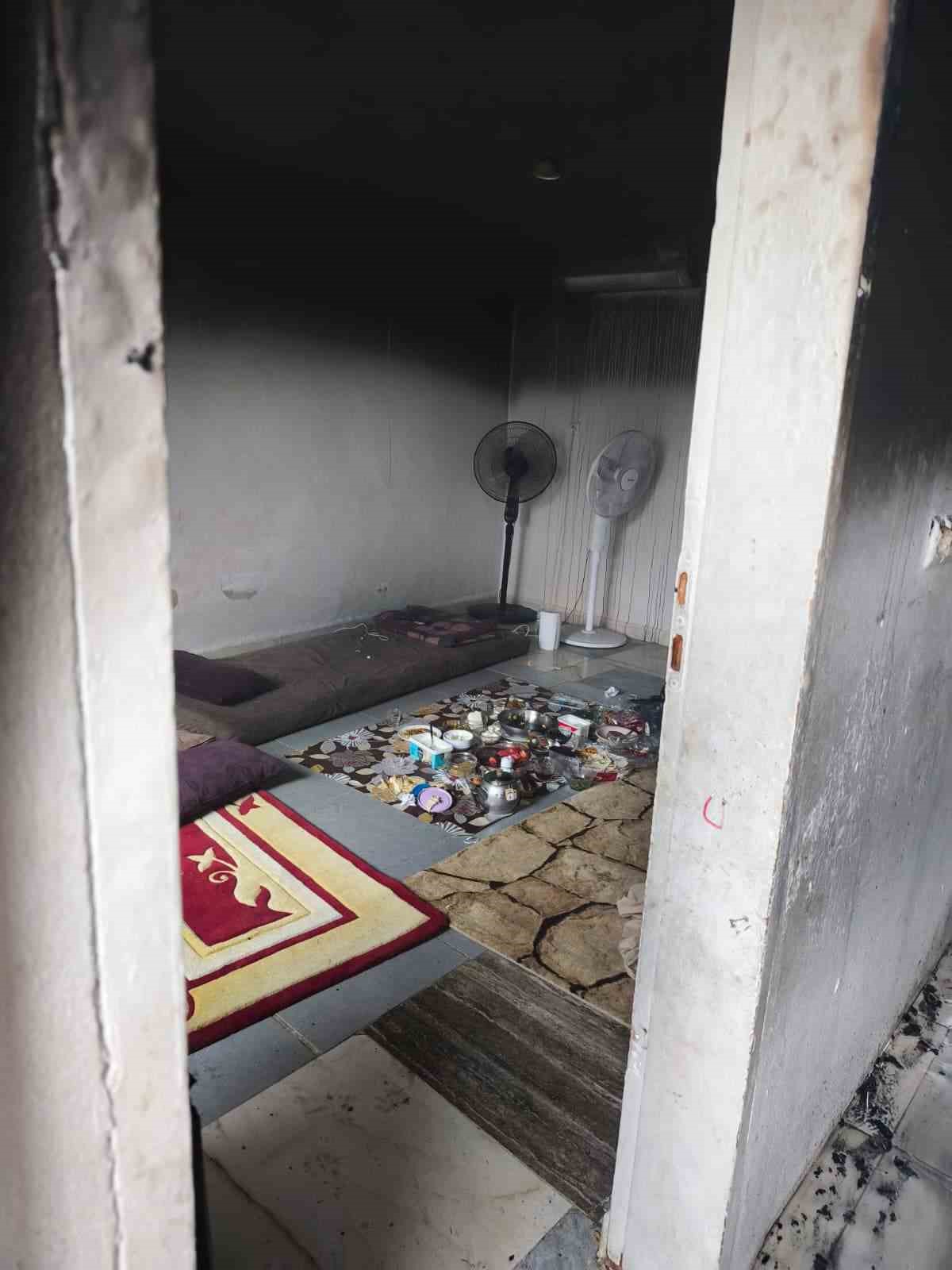 M&uuml;stakil ev alevlere teslim oldu
