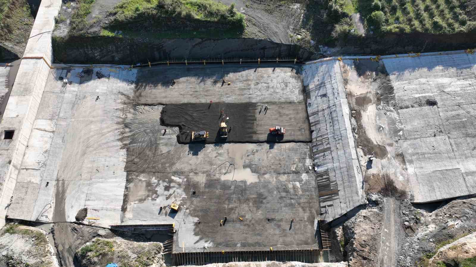 Salıpazarı Barajı&rsquo;nda &ccedil;alışmalar devam ediyor
