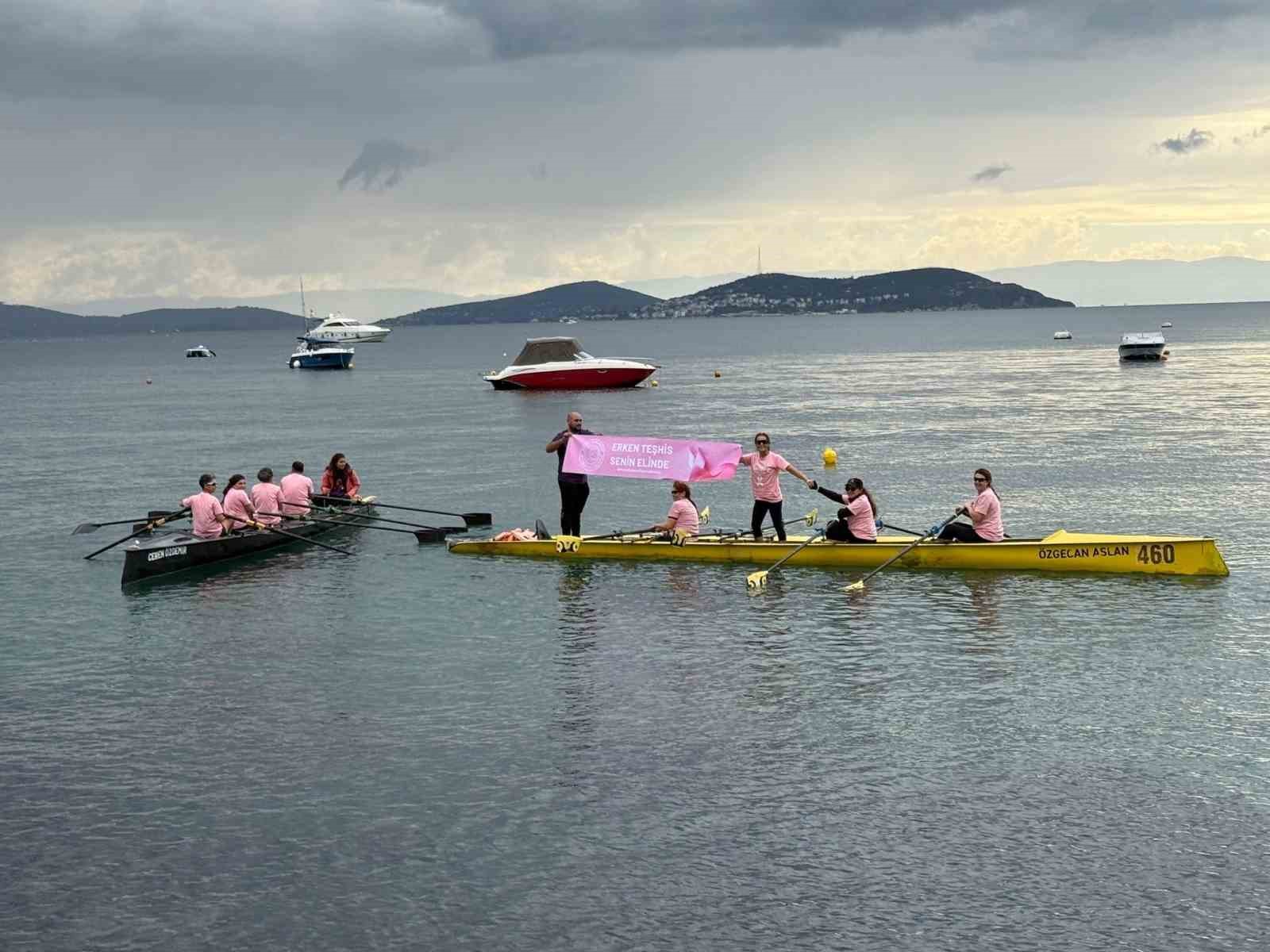 Meme kanserine dikkat çekmek için kürek çektiler