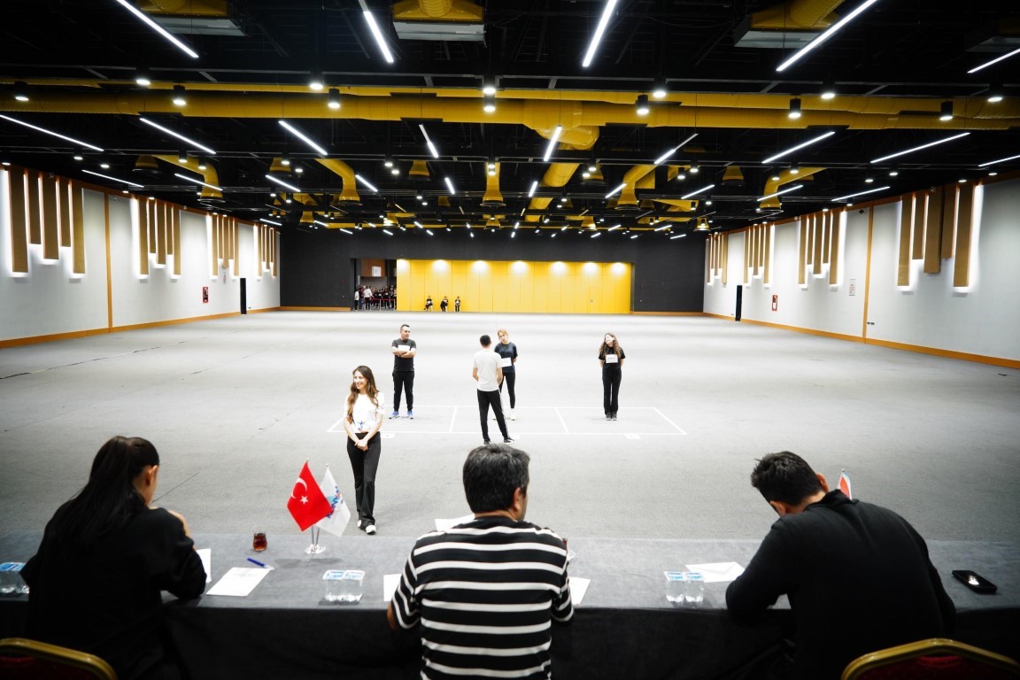 Halk oyunları topluluğu yeni üyelerini seçti