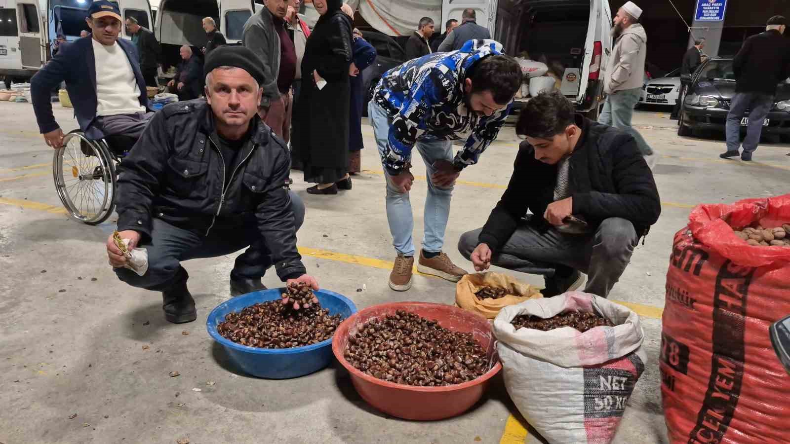 Kuzu kestane sıkı pazarlıklarla alıcı buluyor