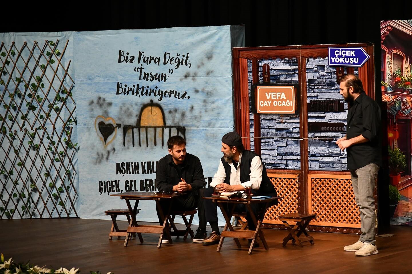 Filistin’in çığlığı "Aynalar" oyunu ile Başiskele’de yankılandı