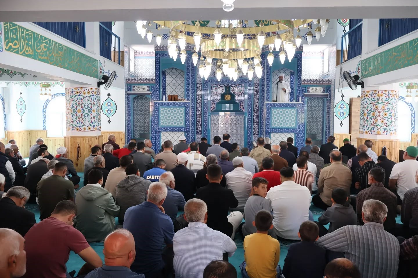 Depremin ardından inşa edilen 105. cami ibadete a&ccedil;ıldı
