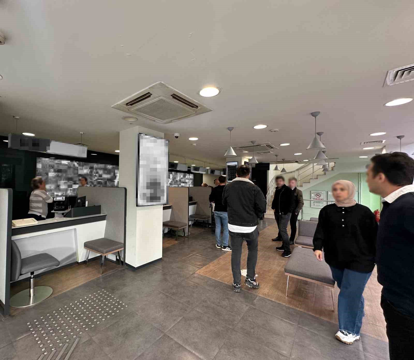 Samsun’da banka soygunu: Soyguncu polis tarafından kısa sürede yakalandı