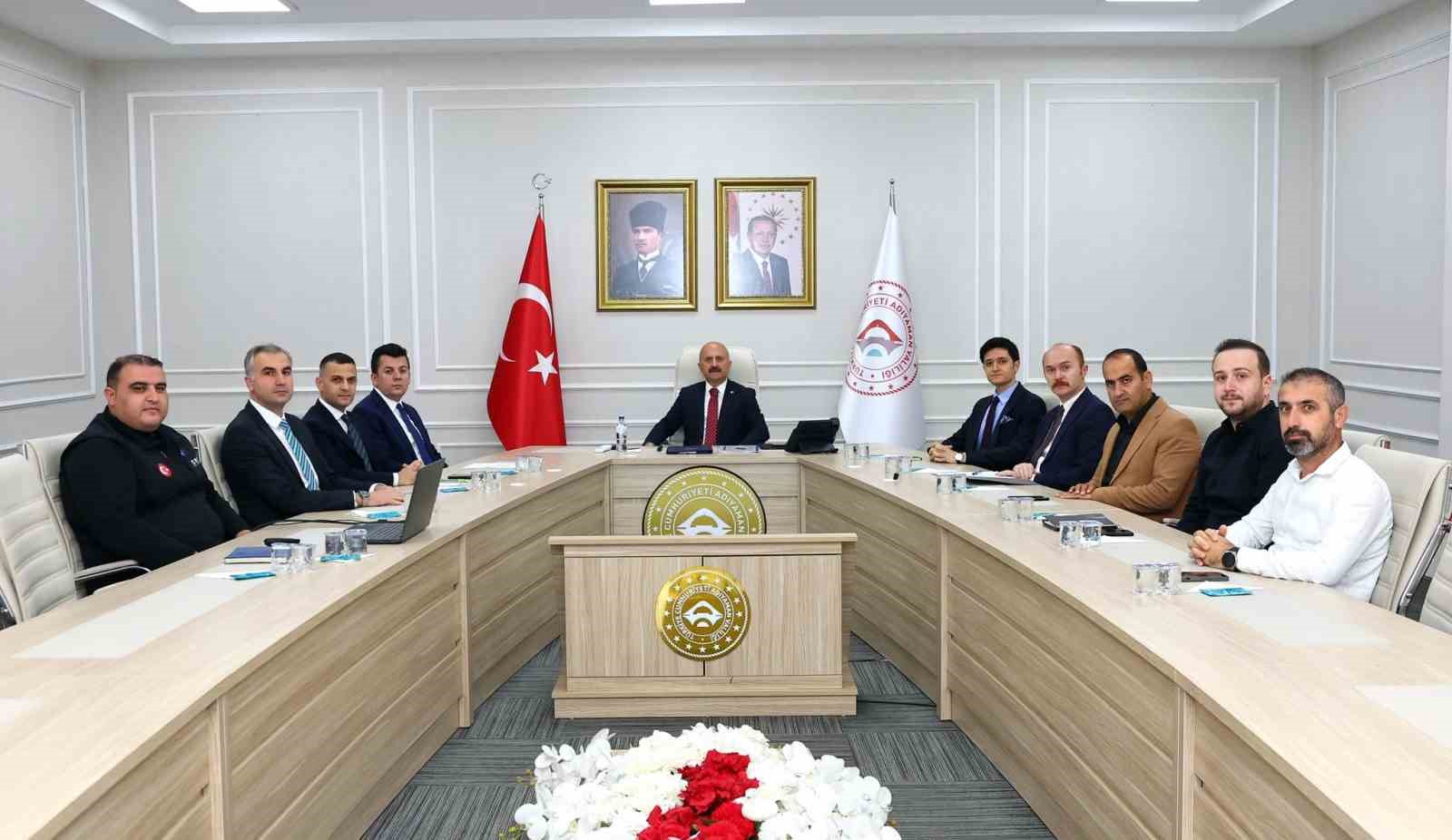 Vali yardımcıları değerlendirme toplantısı yapıldı