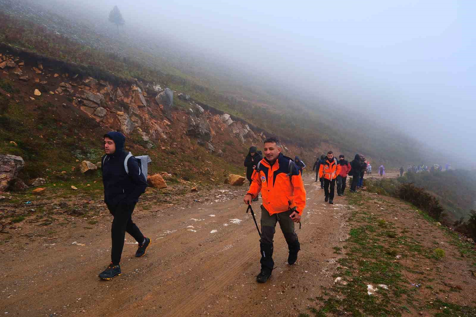 Doğaseverleri büyüleyen rota: 16 kilometre boyunca hiç durmadılar

