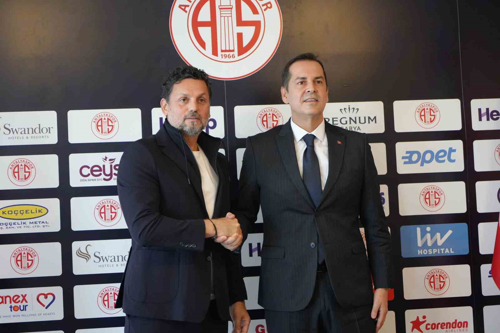 Antalyaspor, Erol Bulut ile 2 yıllık sözleşme imzaladı
