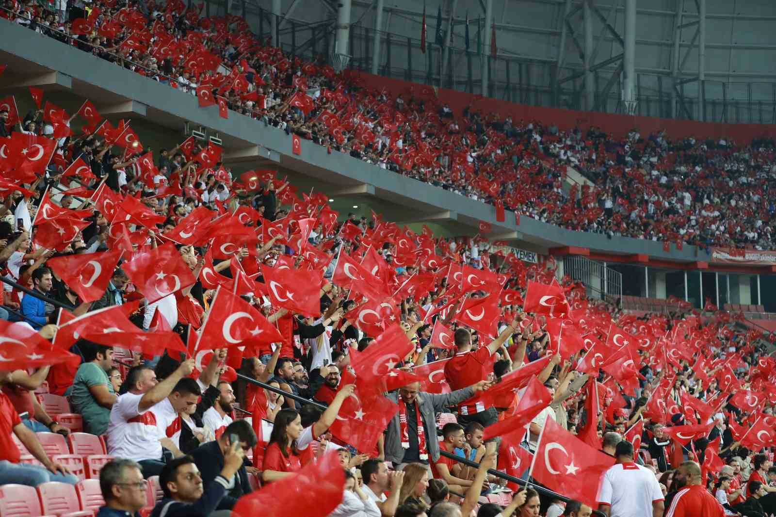 Türkiye - Gürcistan maçının tribün gelirleri Gazze’ye bağışlanacak