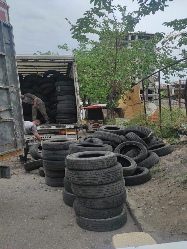 Manisa&rsquo;da 86,5 ton lastik geri d&ouml;n&uuml;ş&uuml;me kazandırıldı
