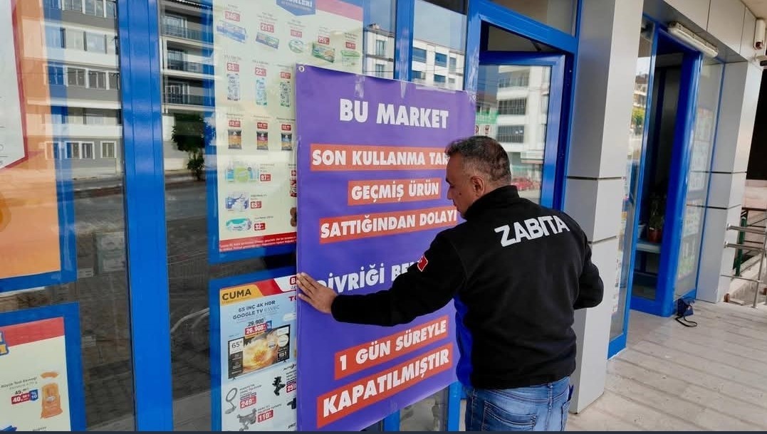 Son kullanma tarihi geçmiş ürün satan zincir market kapatıldı