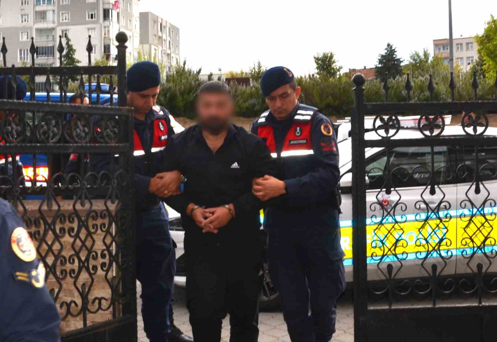 Eski kayınbiraderine kurşun yağdıran zanlı adliyeye sevk edildi
