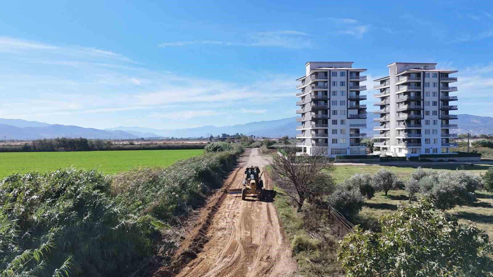 Nazilli Belediyesi&rsquo;nden S&uuml;mer&rsquo;de yeni yol yapım &ccedil;alışması başlattı
