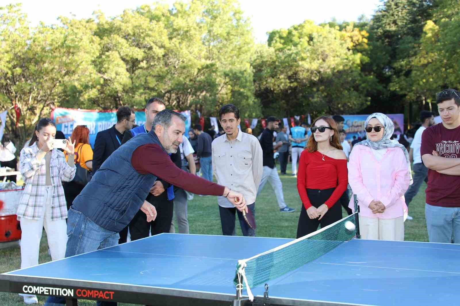 Elazığ&rsquo;da Gen&ccedil;lik Festivali coşkusu
