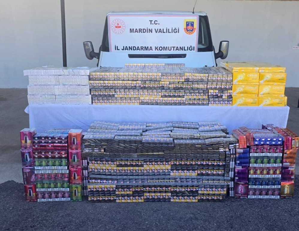 Midyat’ta minibüste 2 milyon liralık kaçak sigara operasyonu