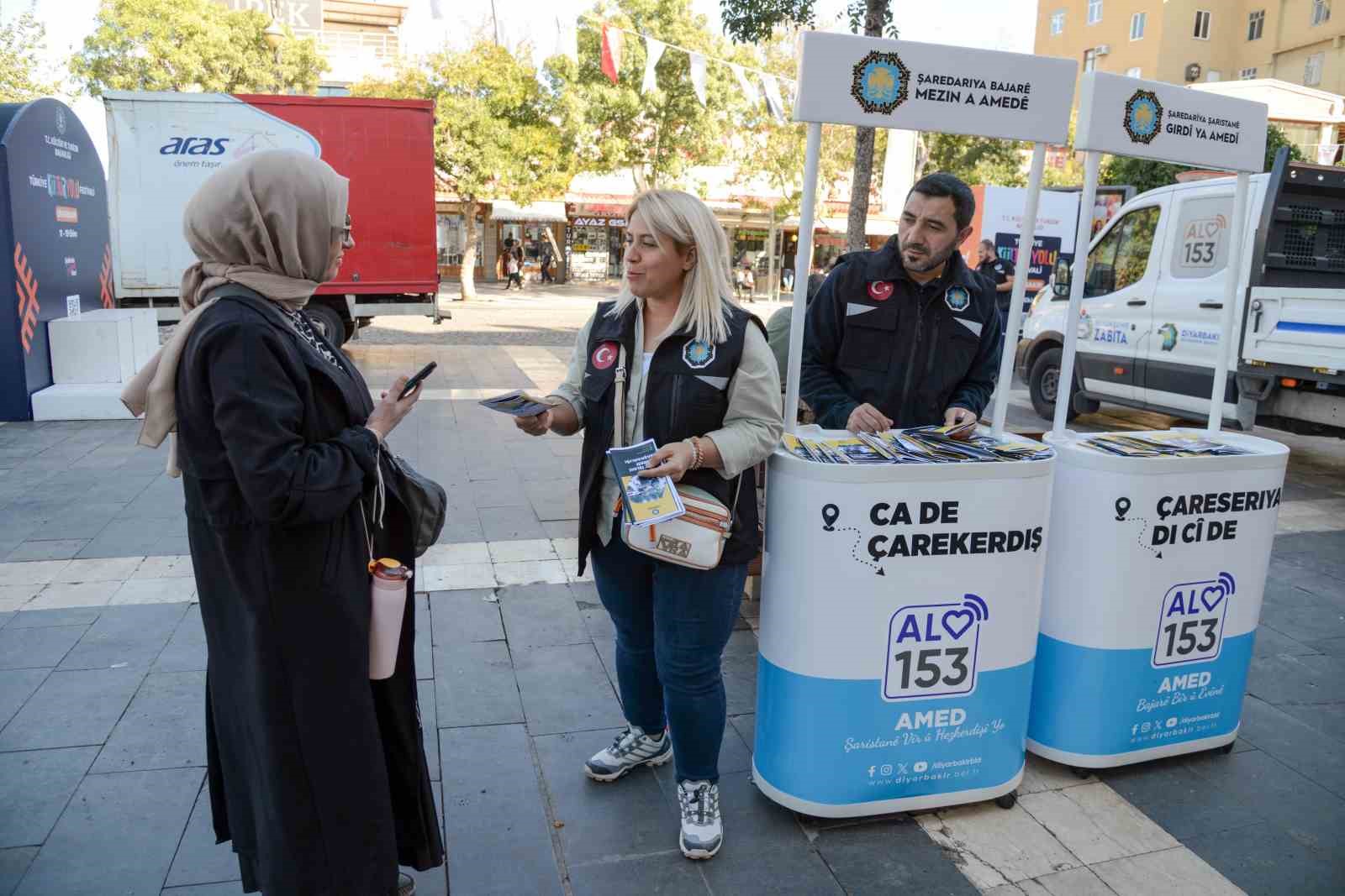 Afet Risklerinin Azaltılması G&uuml;n&uuml;nde &ouml;ğrencilere uygulamalı eğitim
