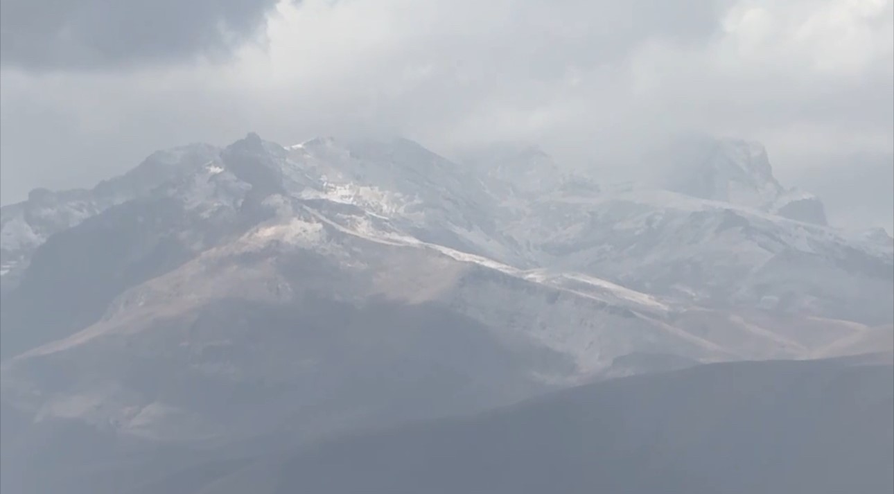 Y&uuml;ksekova&rsquo;ya mevsimin ilk karı d&uuml;şt&uuml;
