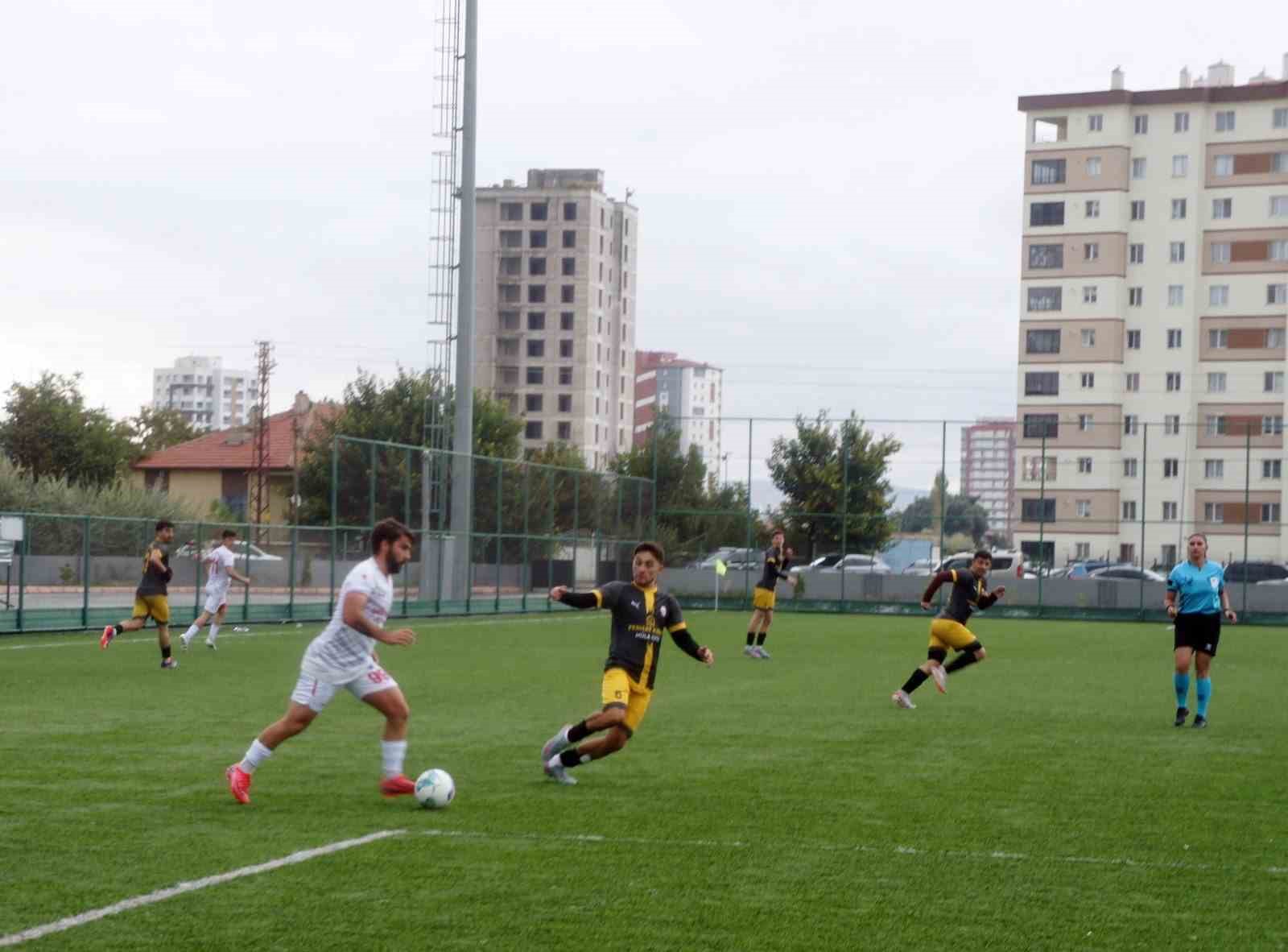 Gol d&uuml;ellosu Erciyes Esen Makina FK&rsquo;nin
