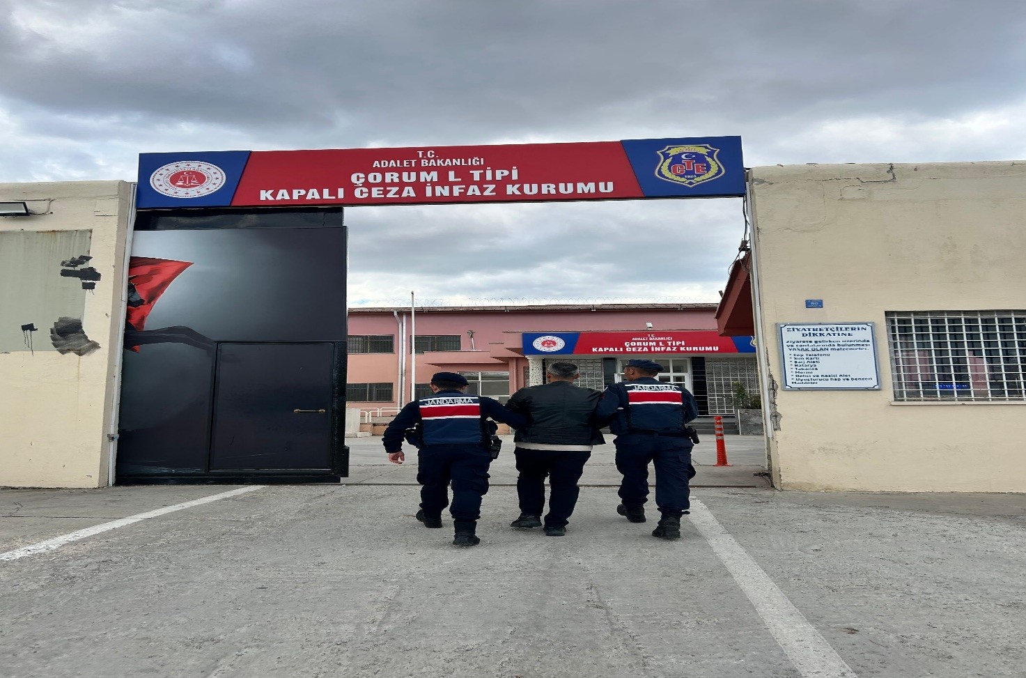 Fabrika deposunu kundaklayan zanlı, JASAT’tan kaçamadı