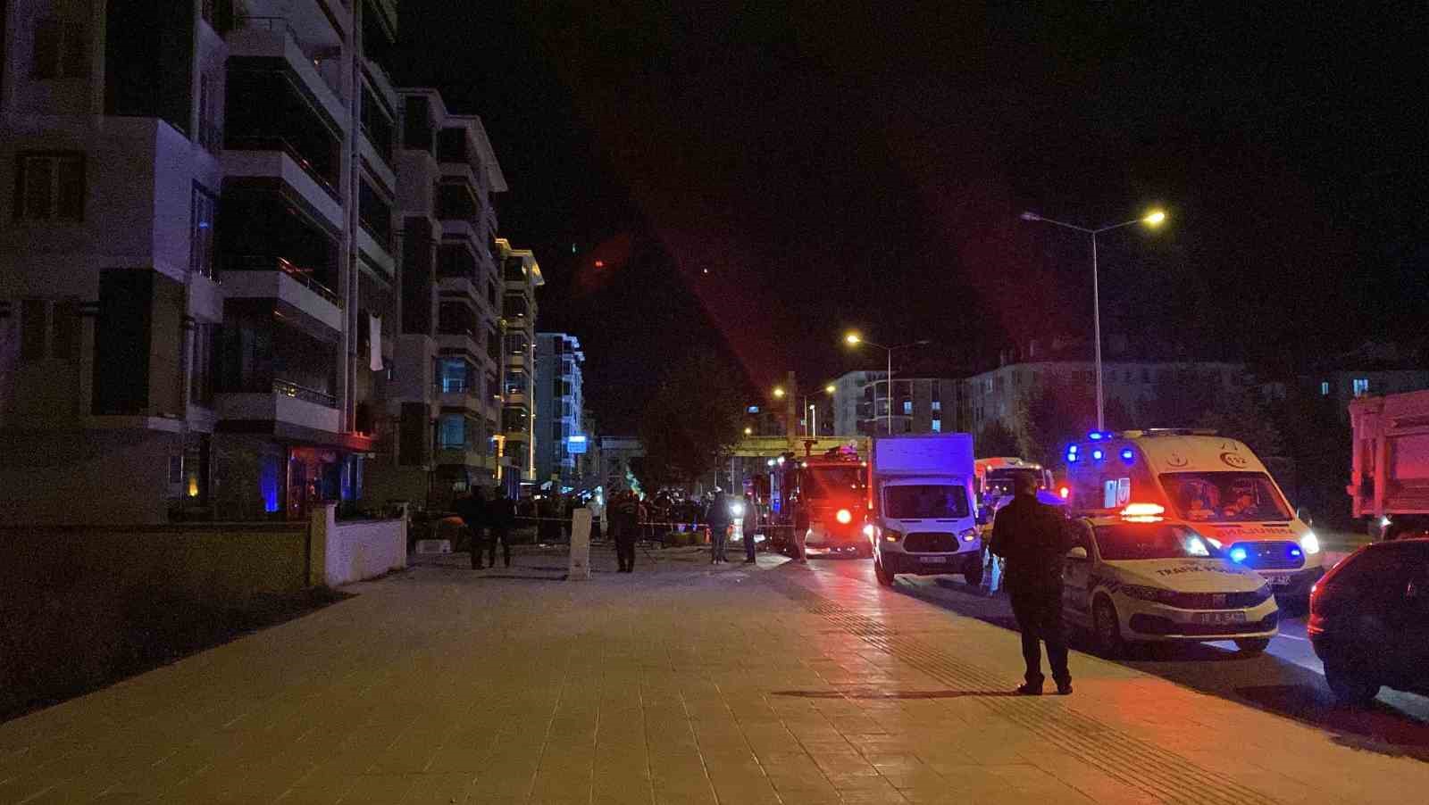 Çorum’da bir iş yerine ait depoda çıkan yangın korkuttu