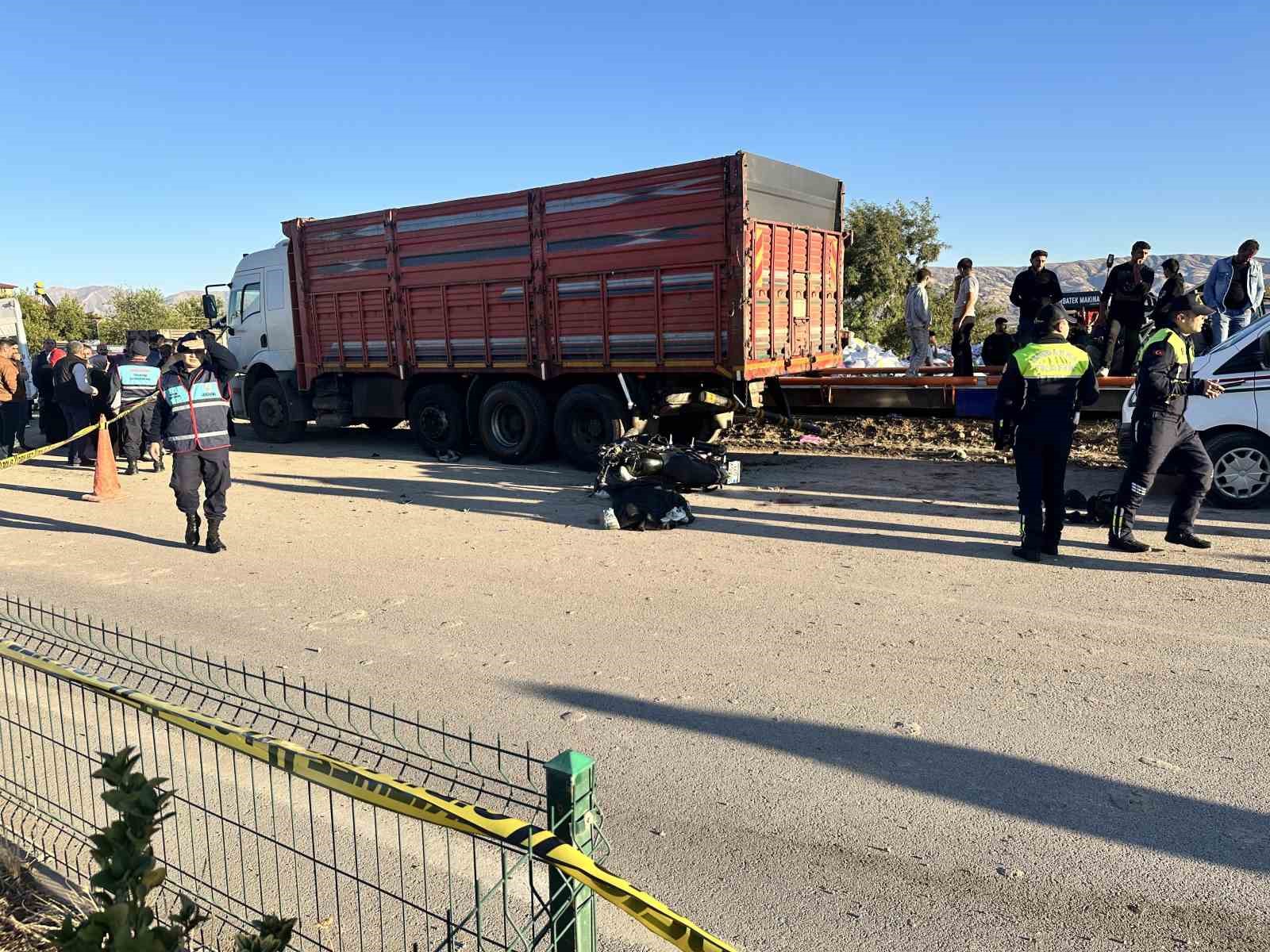 Elazığ’daki kazada ölü sayısı 2’ye yükseldi