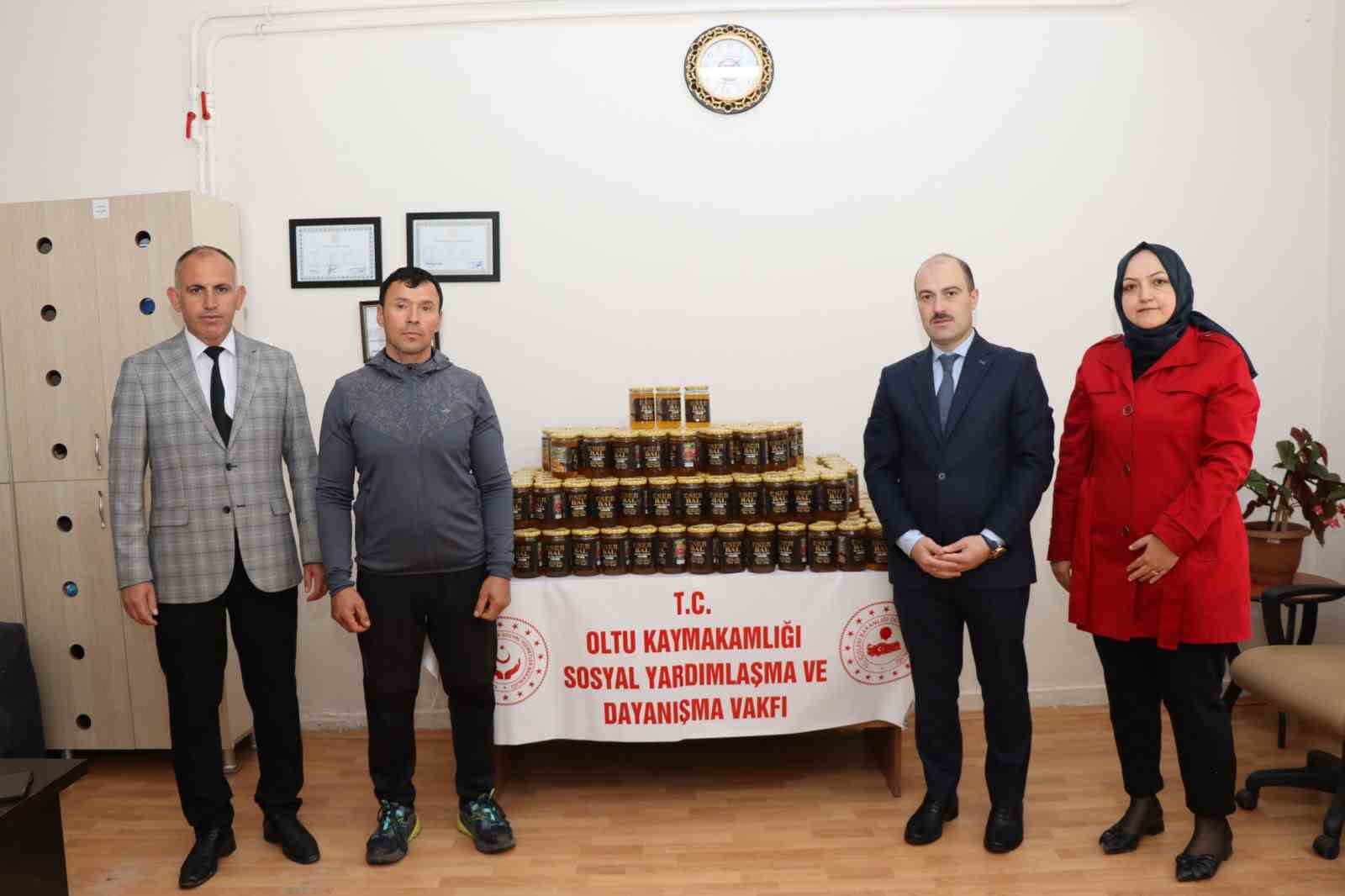 Erzurumlu bal &uuml;reticisinden &ouml;rnek davranış
