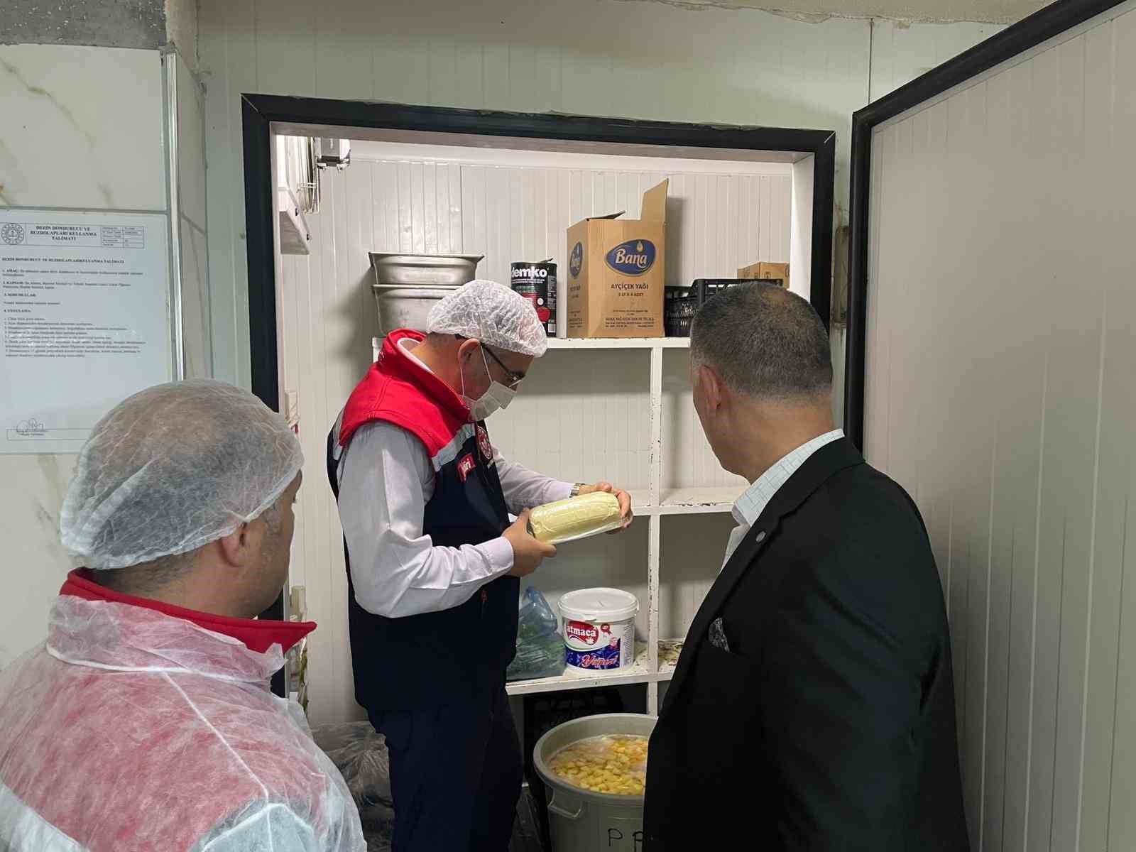 Bayburt&rsquo;ta okul ve &ouml;ğrenci yurtlarında gıda denetimleri yapıldı
