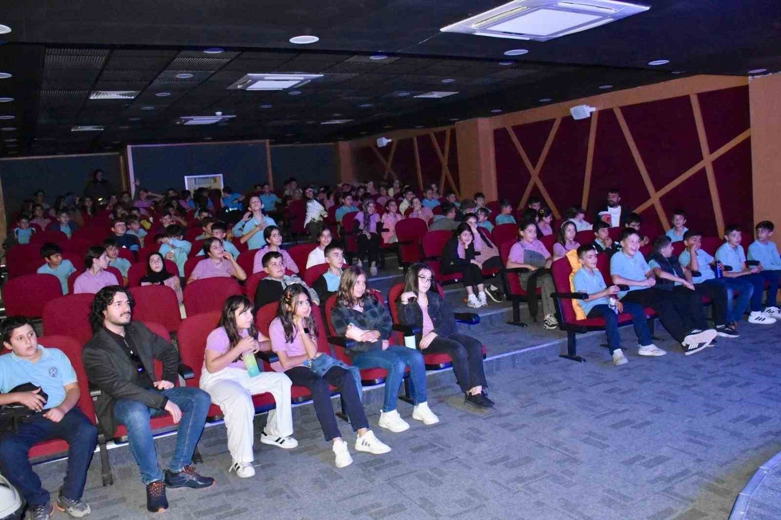 Siirt’te öğrenciler için "Sinema Günleri" etkinliği