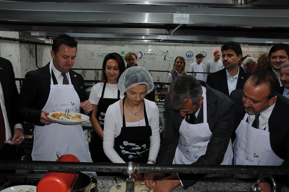 Saros Gastronomi Merkezi a&ccedil;ıldı
