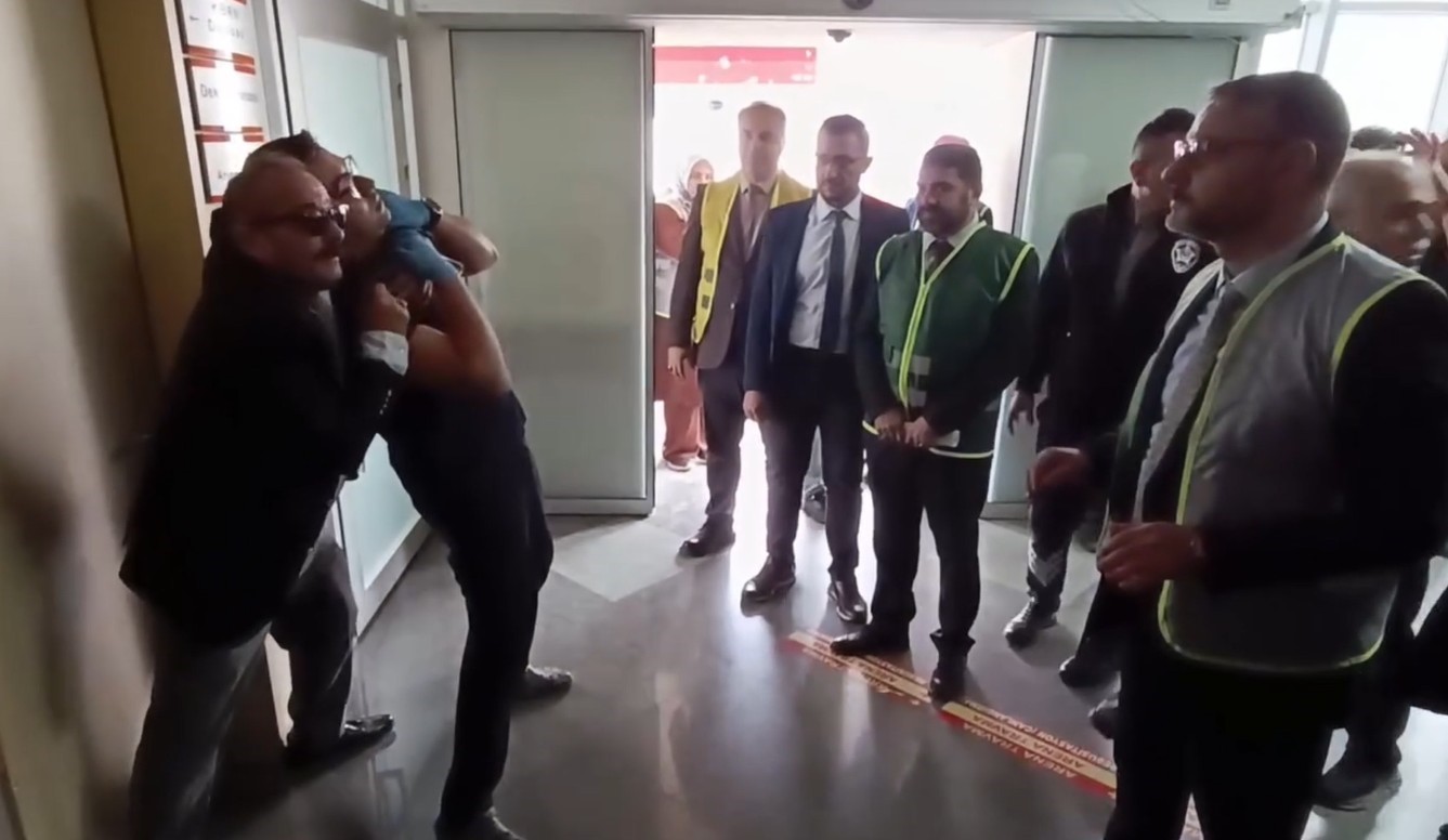 Hastanede rehine ve KBRN senaryolu tatbikat gerçeği aratmadı