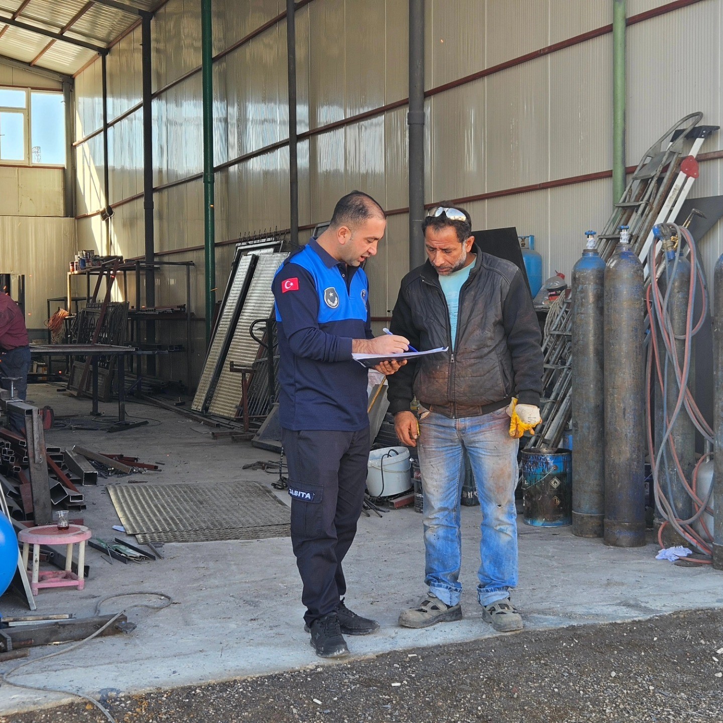 Elazığ&rsquo;da iş yerlerine ruhsat denetimi
