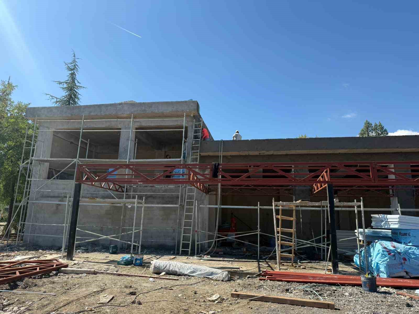 5000 Evler&rsquo;de Sosyal Tesis &Ccedil;alışmaları S&uuml;r&uuml;yor
