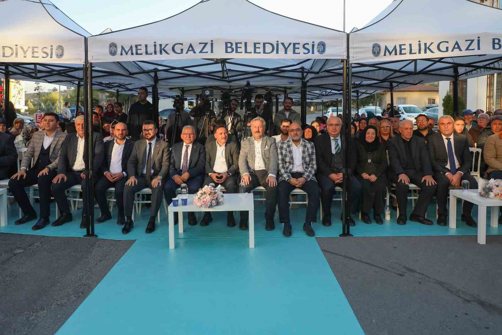 Melikgazi Belediyesi Keziban-Davut Sapayer Akıl Küpü Kütüphanesi açıldı