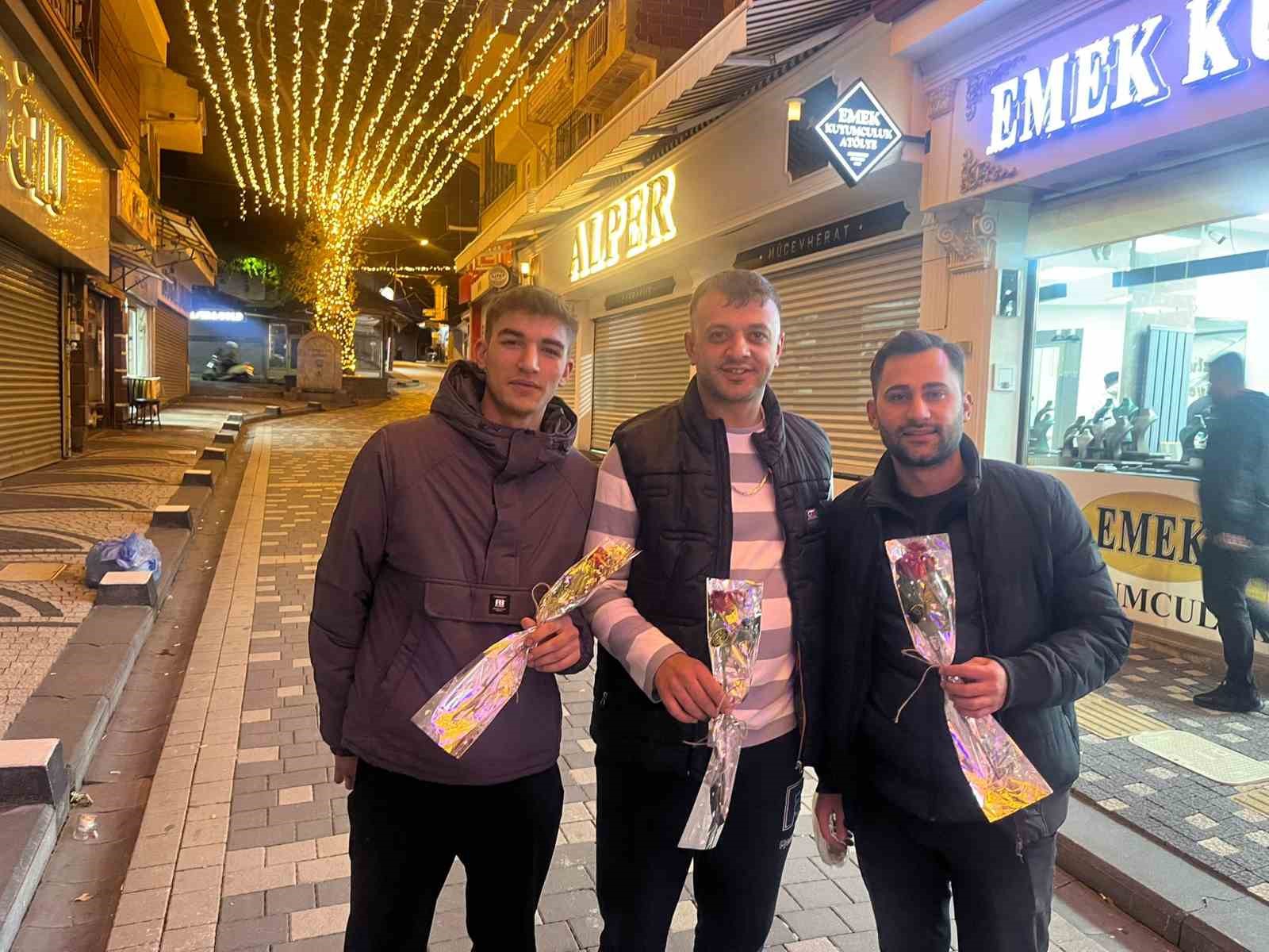 Tavşanlı&rsquo;nın kalbinde romantizm rüzgarları esti