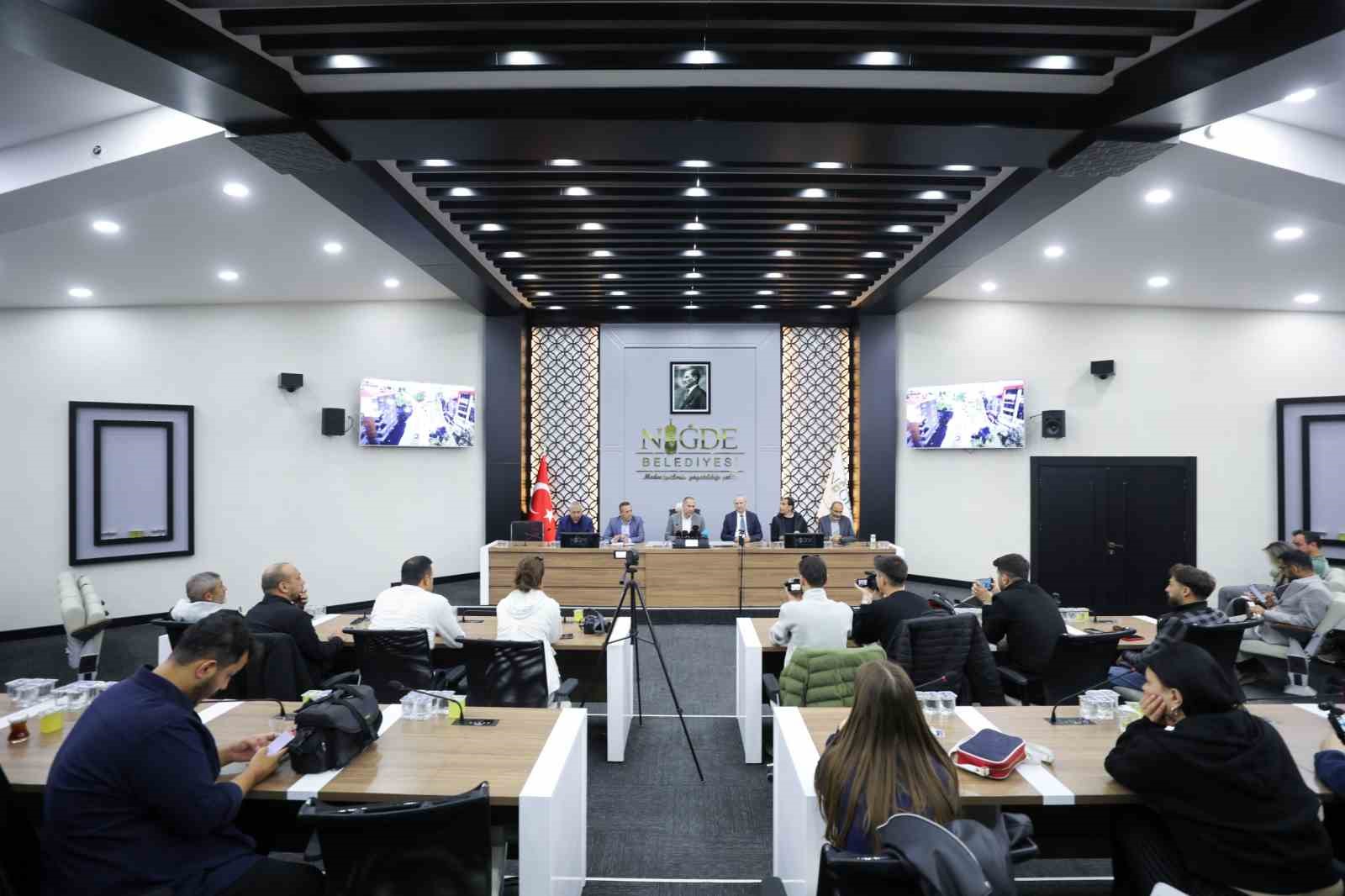 Niğde’de 20 yıllık trafik hayali gerçek oldu: Tek yön dönemi başladı