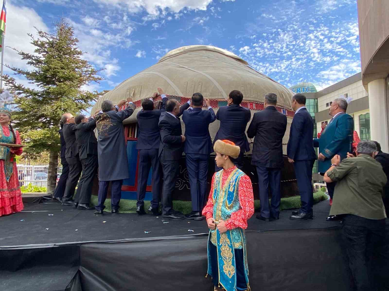 T&Uuml;RKSOY&rsquo;da &lsquo;Hazar&rsquo;ın İncisi Kazak Otağı&rsquo; a&ccedil;ılışı ger&ccedil;ekleşti
