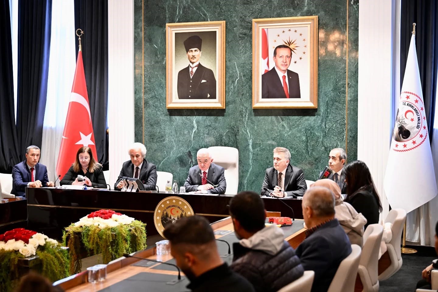 Vali Turan vatandaşların taleplerini dinledi