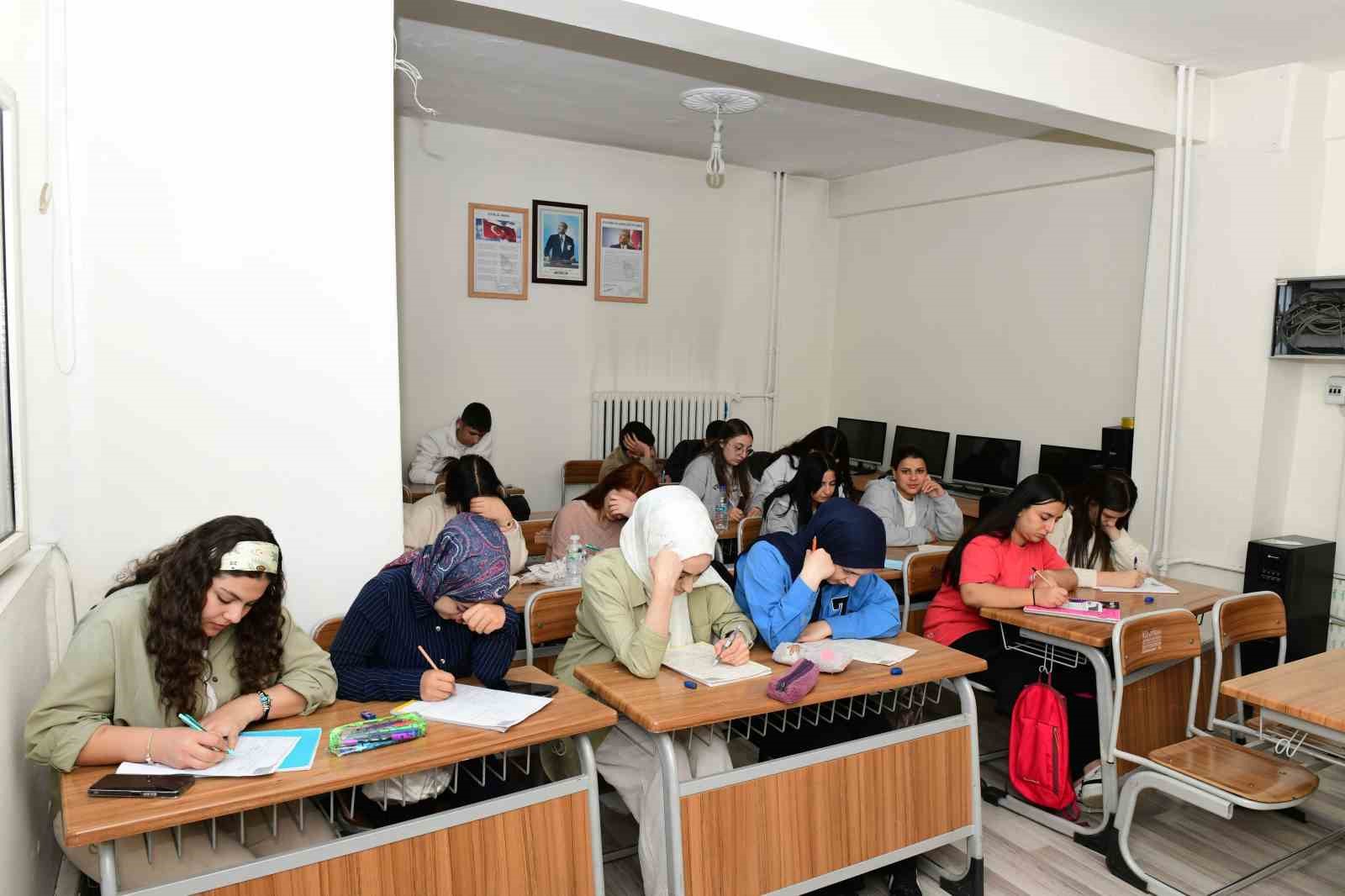 &Ccedil;atak&rsquo;ta &lsquo;Destekleme ve Yetiştirme Kursları&rsquo;na yoğun ilgi
