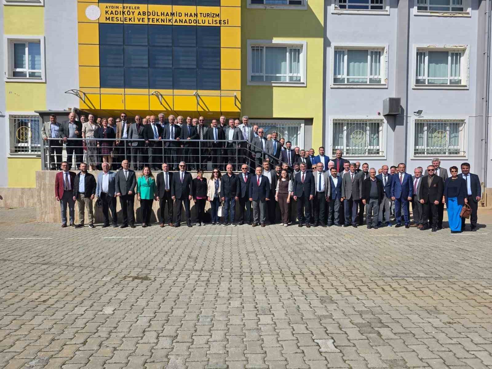 Efeler&rsquo;de okul m&uuml;d&uuml;rleri bilgilendirildi
