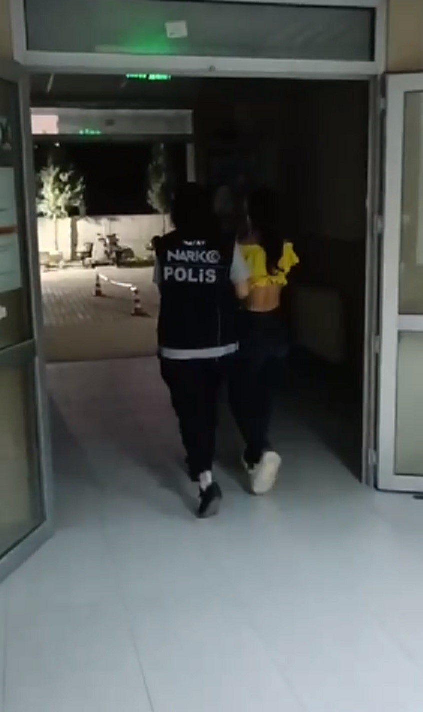 Antakya&rsquo;da hapis cezasıyla aranan 2 şahıs yakalandı
