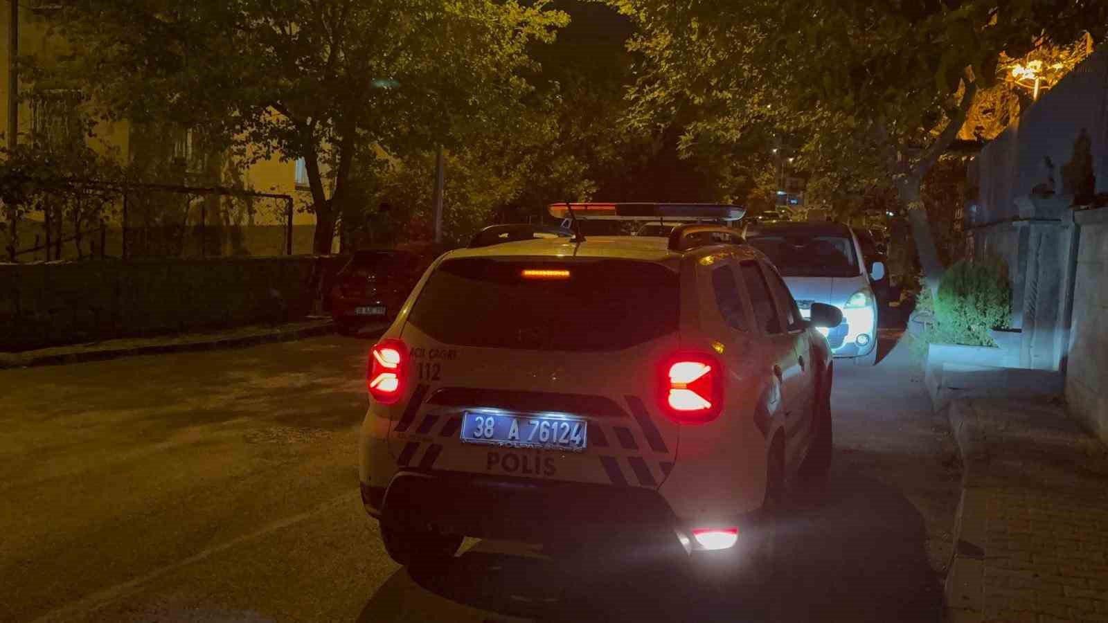 Tek yaşayan adam evinde &ouml;l&uuml; bulundu
