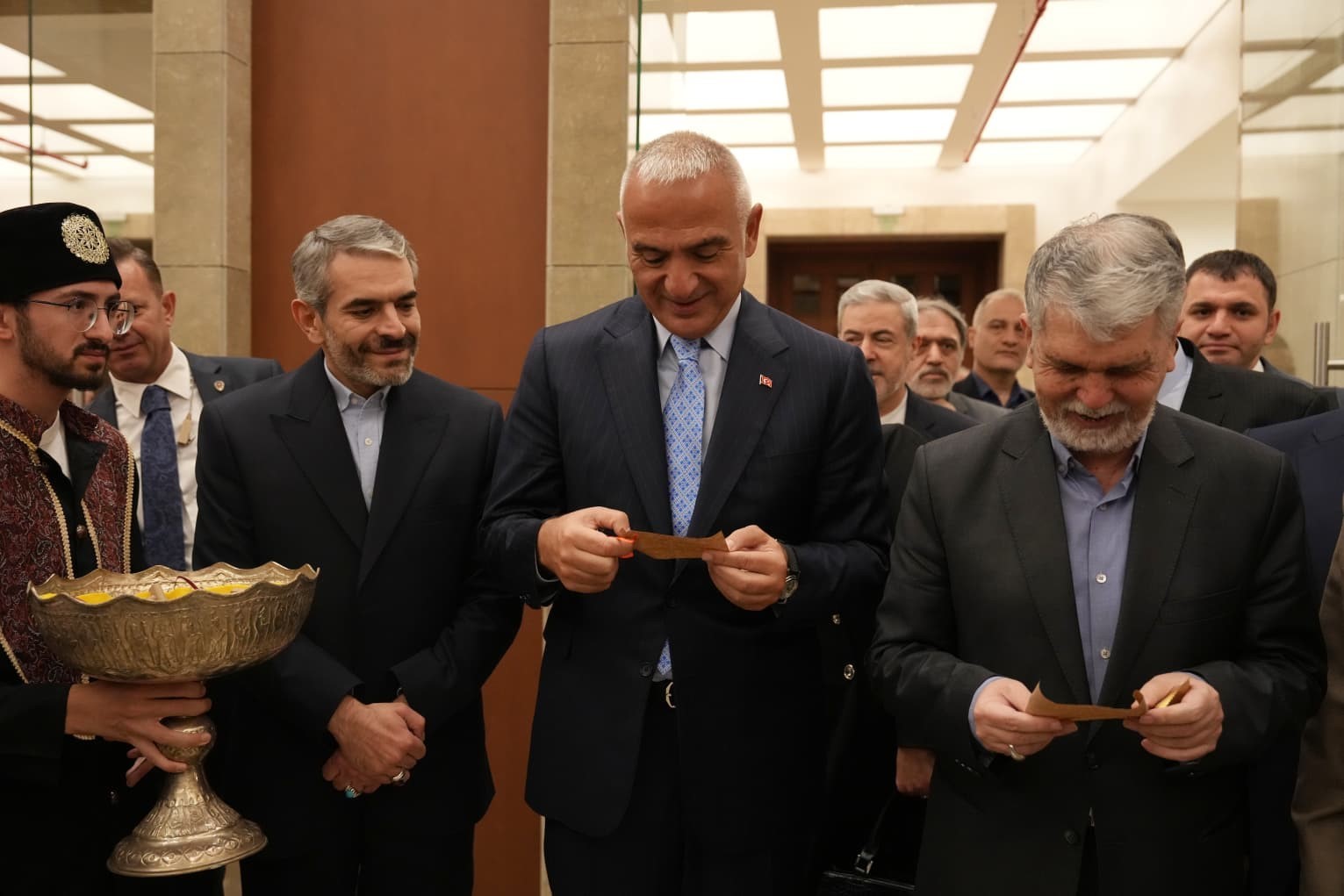 T&uuml;rkiye-İran K&uuml;lt&uuml;r Yılı Ankara&rsquo;da m&uuml;zikle ta&ccedil;landı
