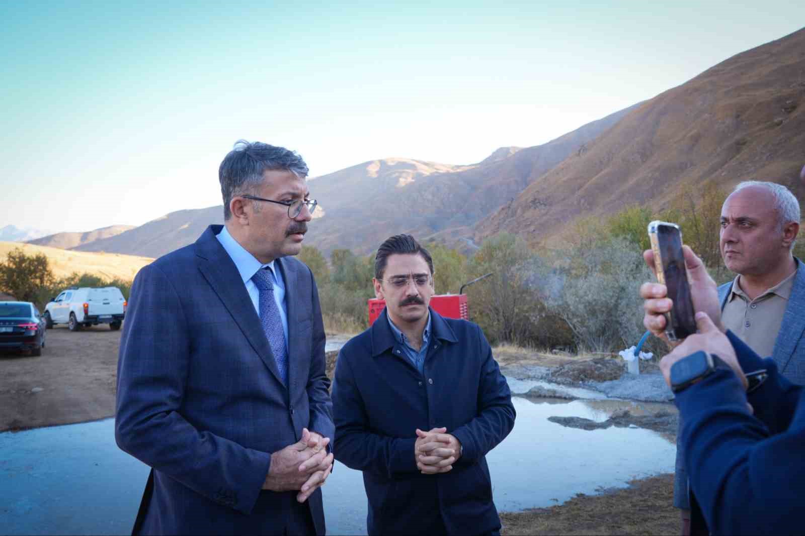 Hakkari’ye yeraltı barajı ve arıtma tesisi müjdesi