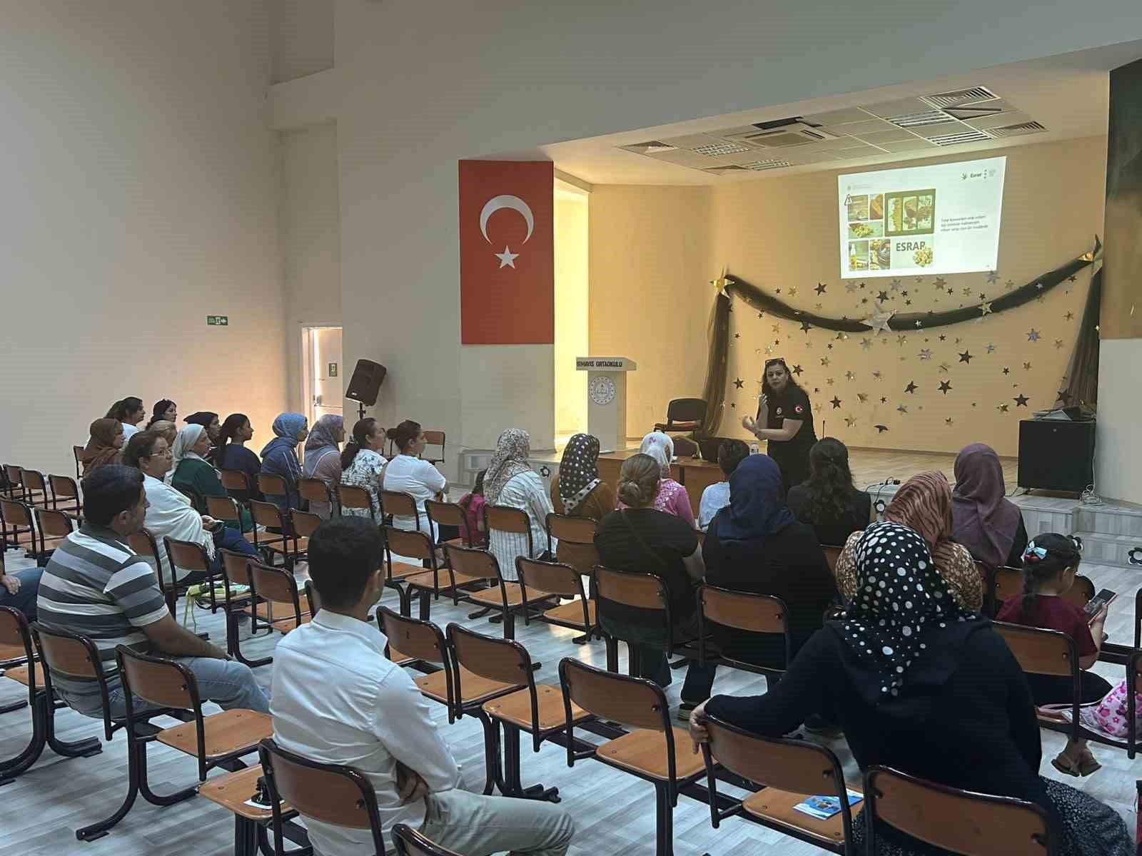 Mersin’de annelere madde bağımlılığıyla mücadele eğitimi