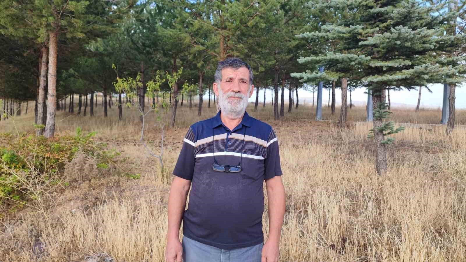 Arıcılığa yeni başladı, doğada insan ayağı değmeyen yerde bal &uuml;retiyor
