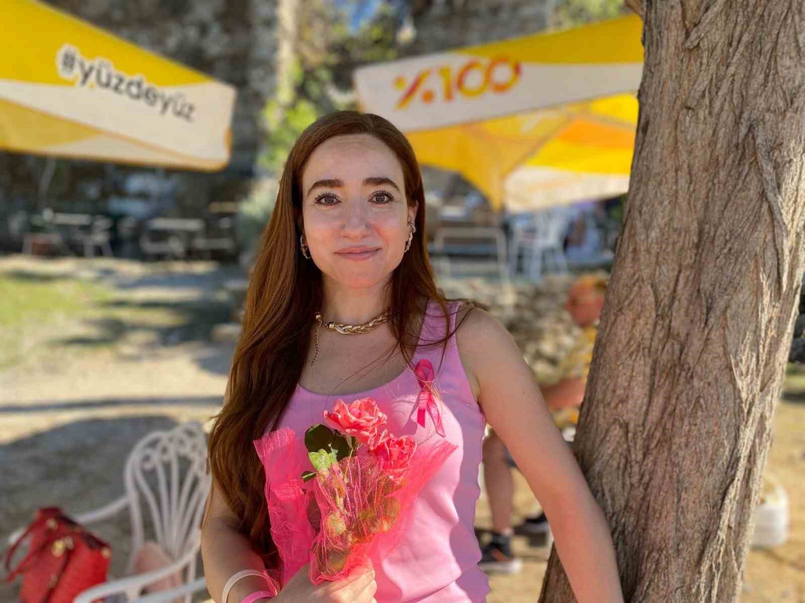 Kanser hastalarının umudu Çiçek Akçay: "Kanserden değil geç kalmaktan korkun"