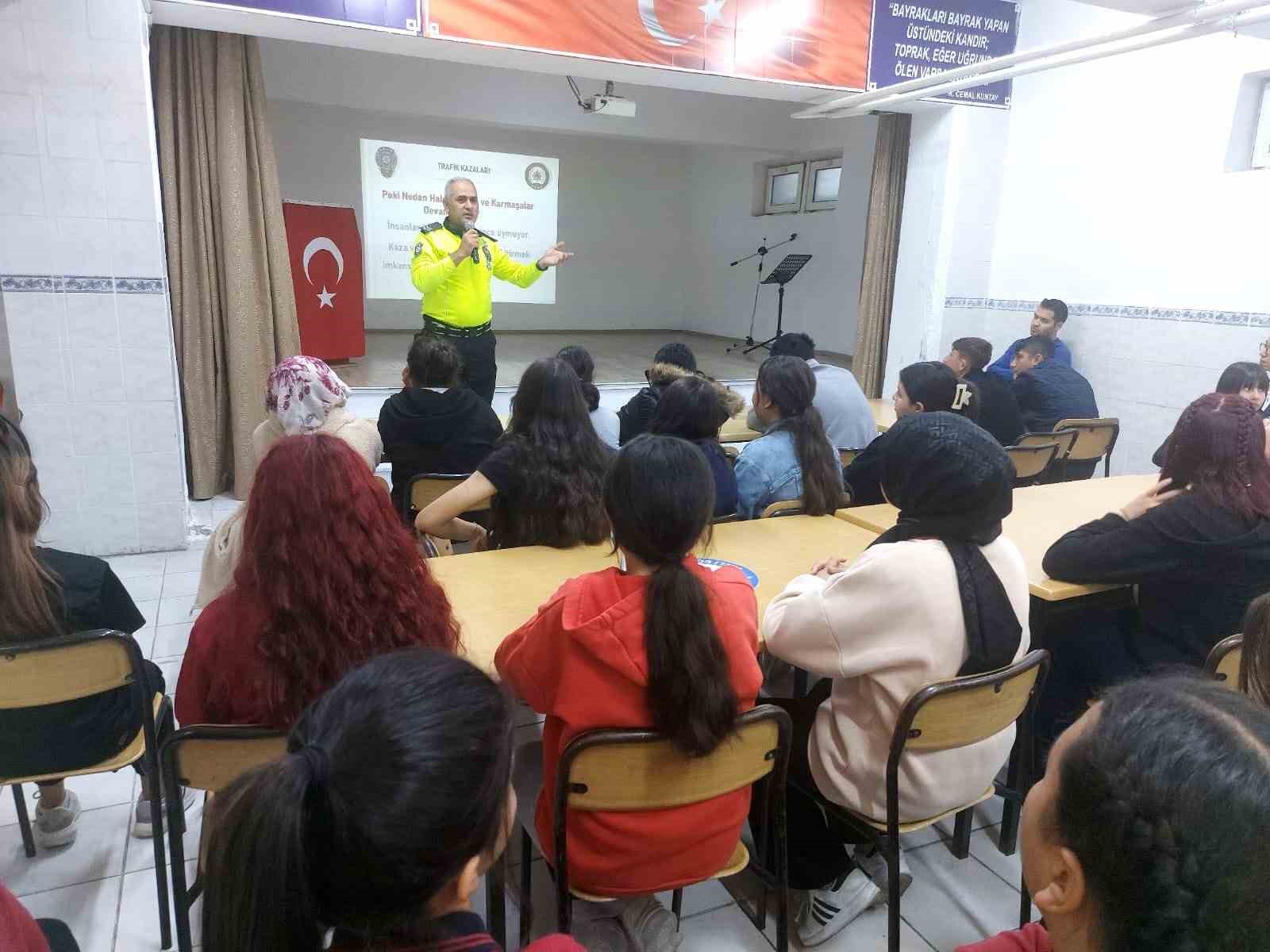 Niğde’de öğrencilere trafik eğitimi verildi