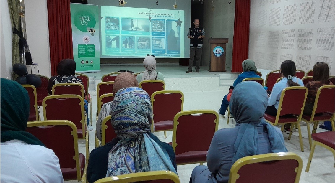 Niğde’de uyuşturucuyla mücadele kapsamında 1719 vatandaşa eğitim verildi